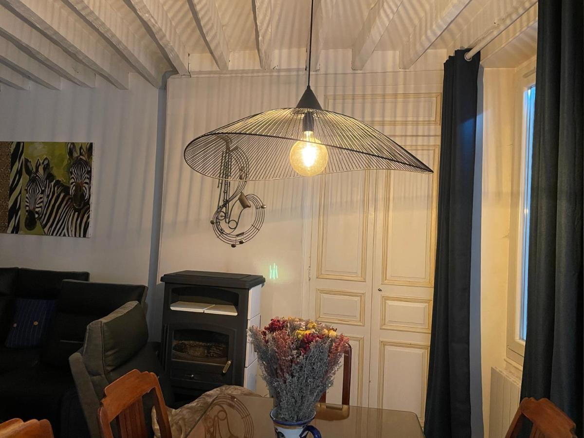 Villa Fontaine Avec Piscine Interieur Chauffee-Maison De Campagne Familiale -Ideal Vacances Ou Sejour Professionnel -3 Chambres-Bureau Separe -Lit Bebe - Parking Facile & Gratuit Exterior foto