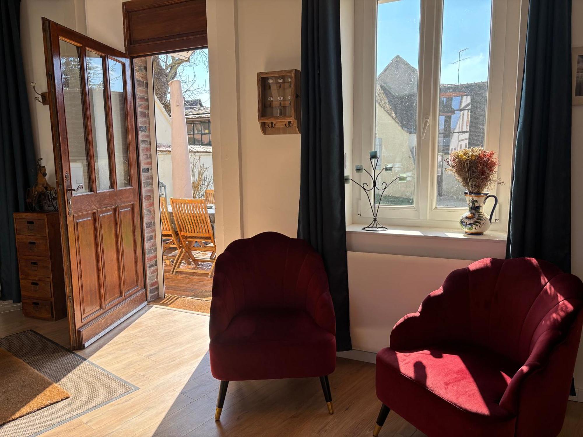 Villa Fontaine Avec Piscine Interieur Chauffee-Maison De Campagne Familiale -Ideal Vacances Ou Sejour Professionnel -3 Chambres-Bureau Separe -Lit Bebe - Parking Facile & Gratuit Exterior foto